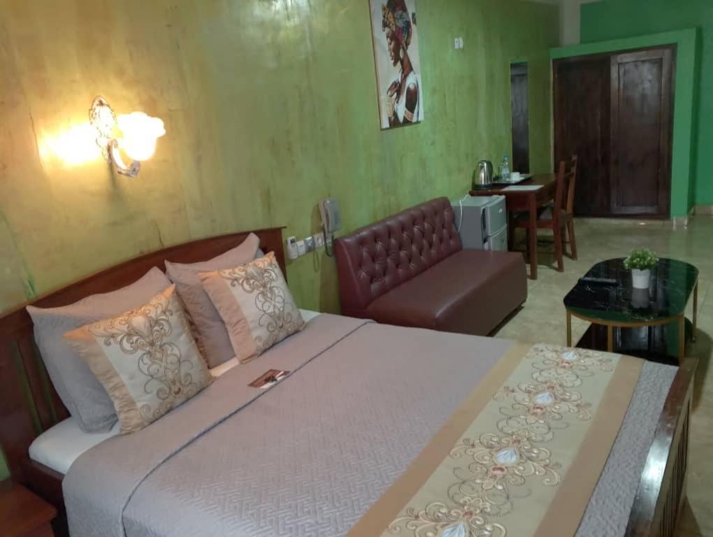 Hotel Restaurant Constellation Tchang المظهر الخارجي الصورة